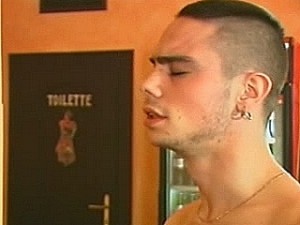Woest geile homo seks in het klaslokaal